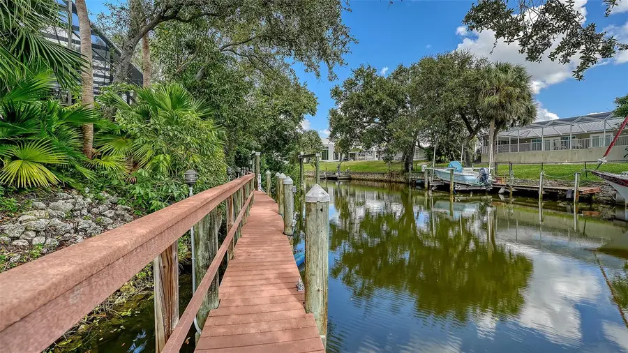 1887 Buccaneer Circle, Sarasota, FL 34231 - Image #2