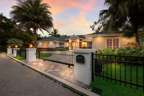 1253 N Basin Lane, SARASOTA, FL 34242