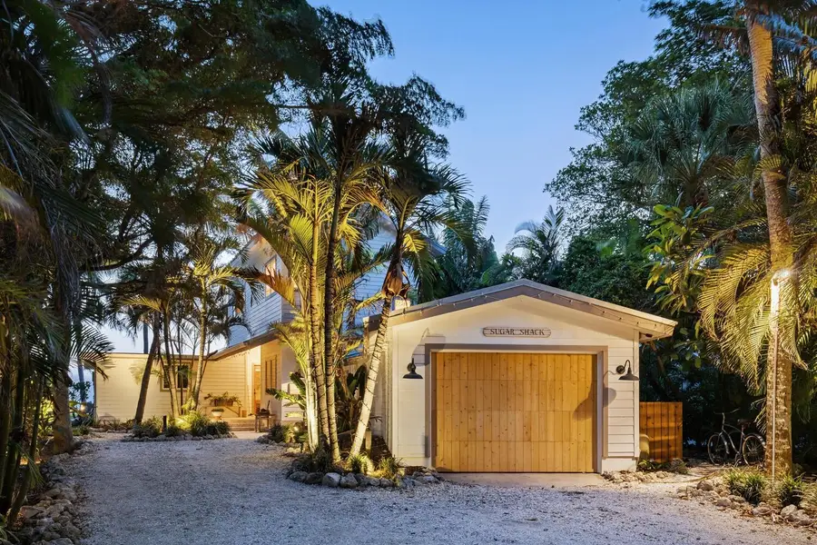 7314 Point Of Rocks Road, Sarasota, FL 34242 - Image #2