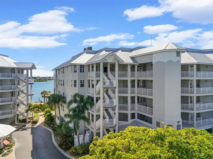 1260 Dolphin Bay Way #301, Sarasota, FL 34242 - Image #2