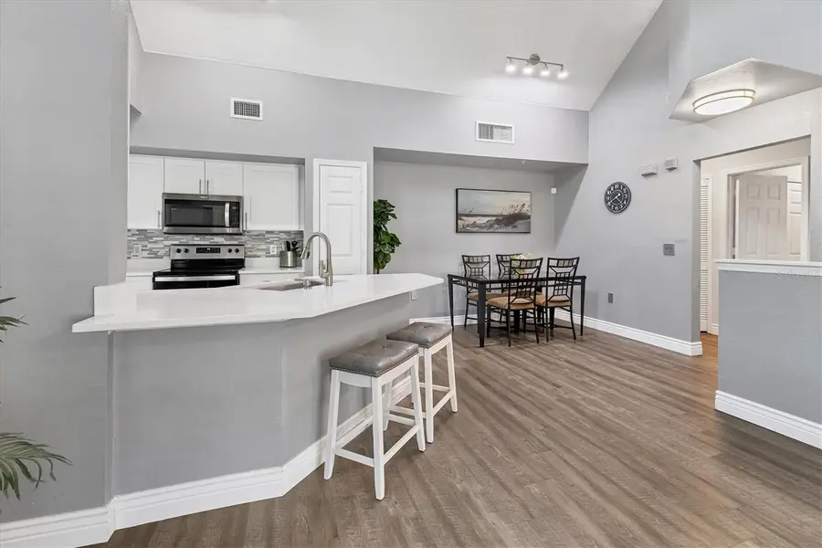 5571 Rosehill Road #205, Sarasota, FL 34233 - Image #3