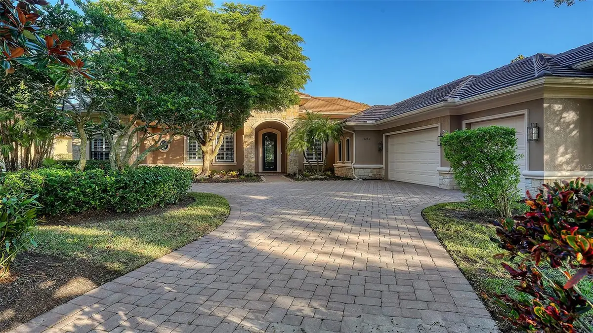 9261 Mcdaniel Lane, Sarasota, FL 34240 - Image #1