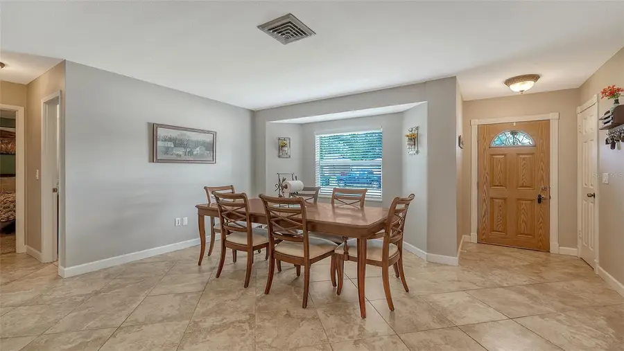 4728 Brooksdale Drive, Sarasota, FL 34232 - Image #3