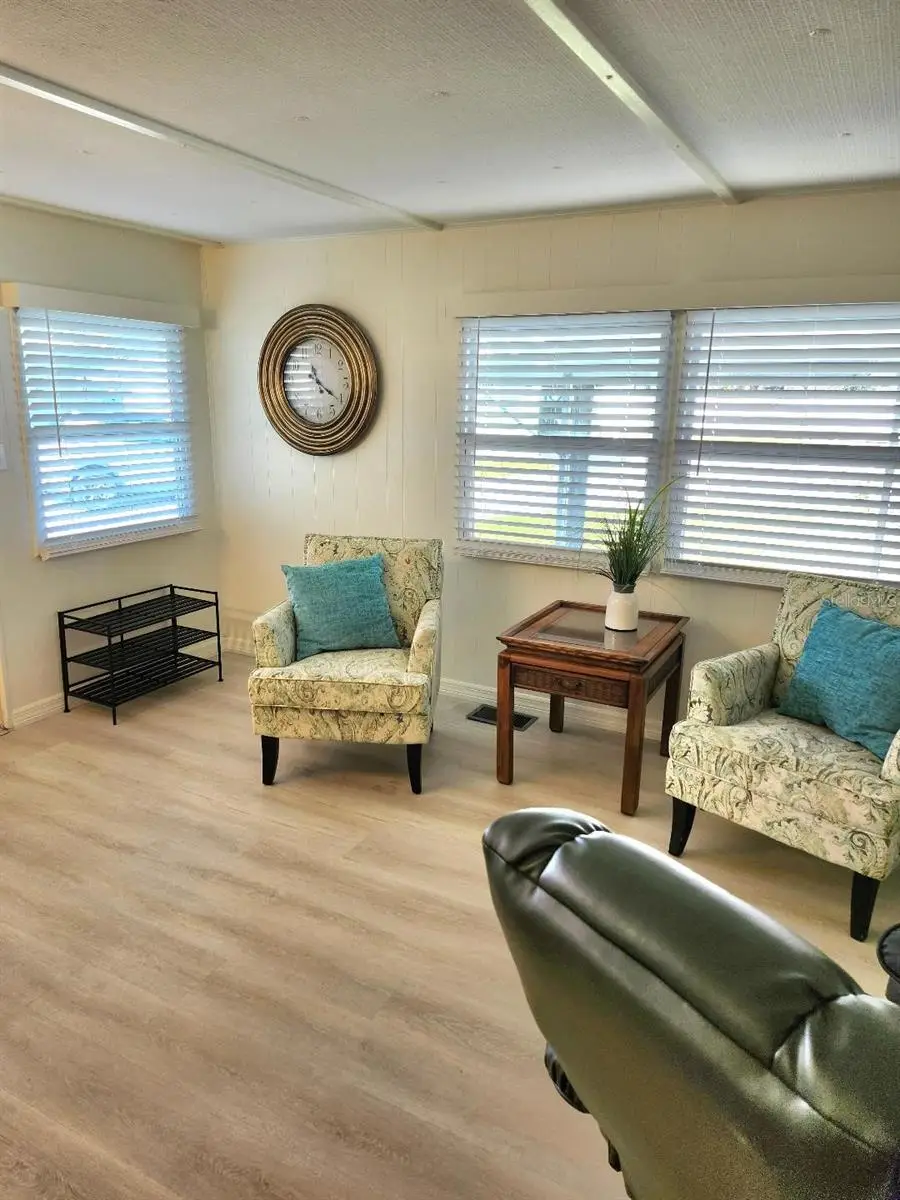 6505 Kansas Street, Bradenton, FL 34207 - Image #3