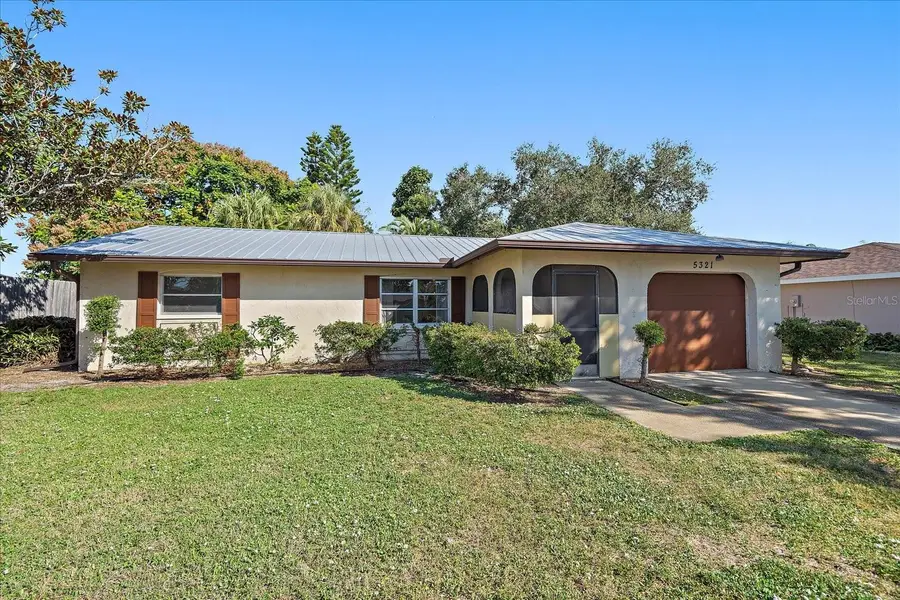 5321 Foxwood Drive, Sarasota, FL 34232 - Image #3