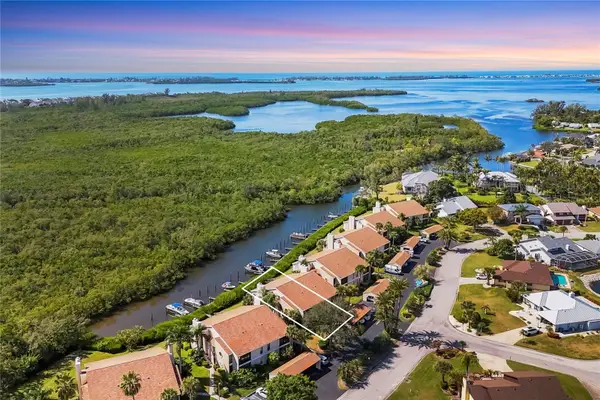 8702 54th Avenue W, BRADENTON, FL 34210