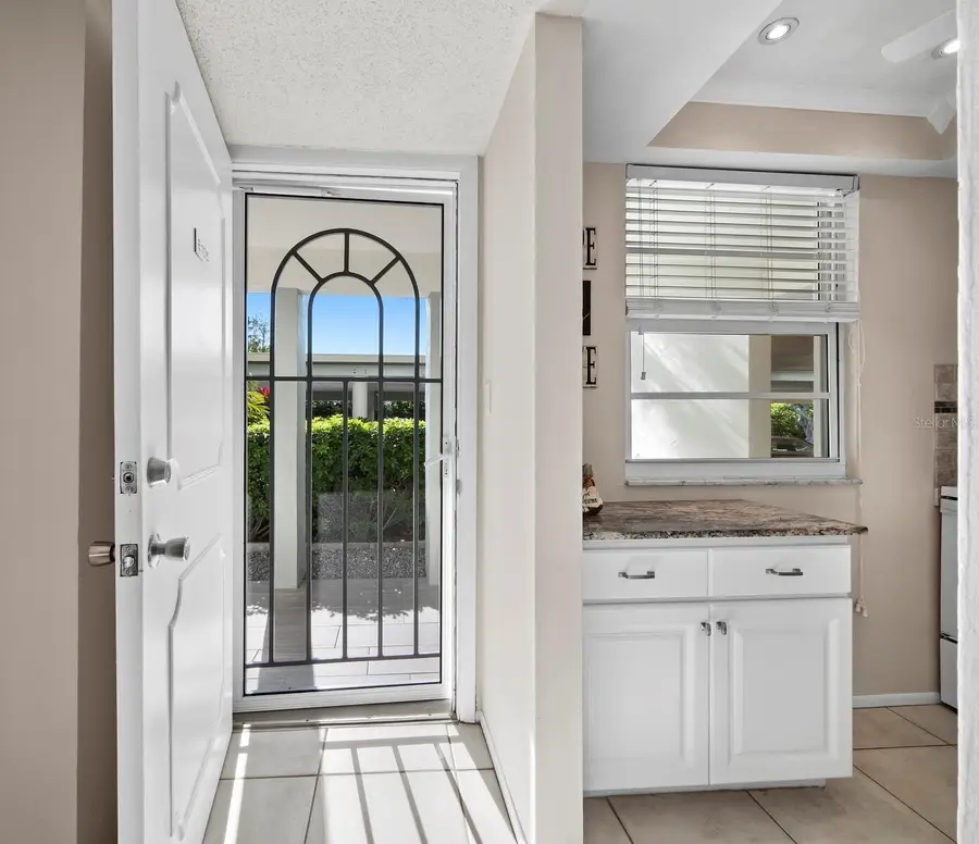 4350 Chatham Drive #105, Longboat Key, FL 34228 - Image #3