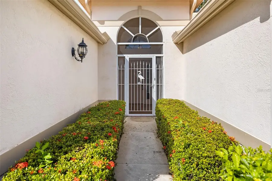 9523 Knightsbridge Circle, Sarasota, FL 34238 - Image #3