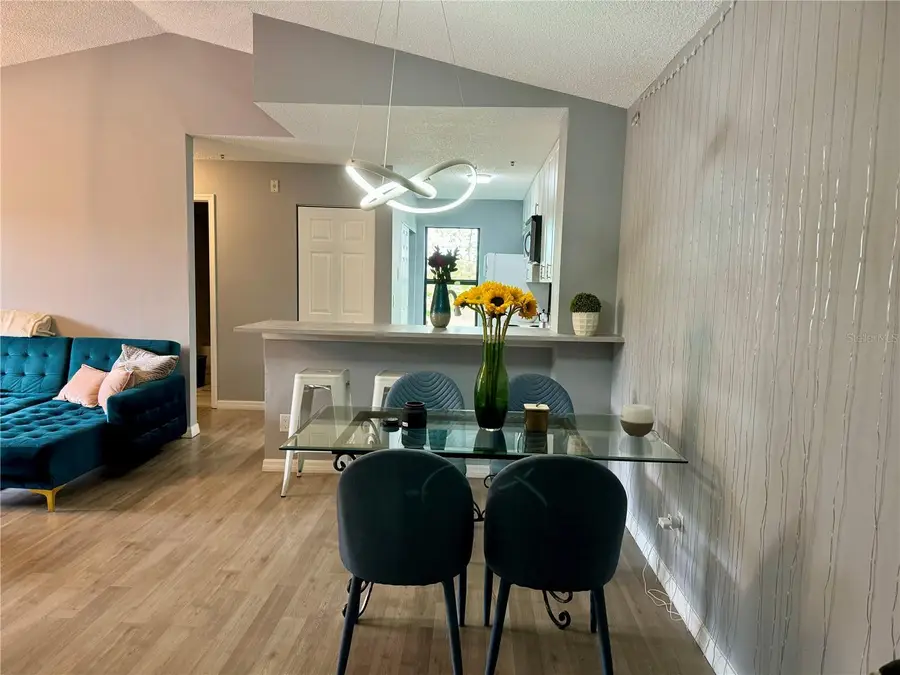 4036 Crockers Lake Boulevard #21, Sarasota, FL 34238 - Image #2