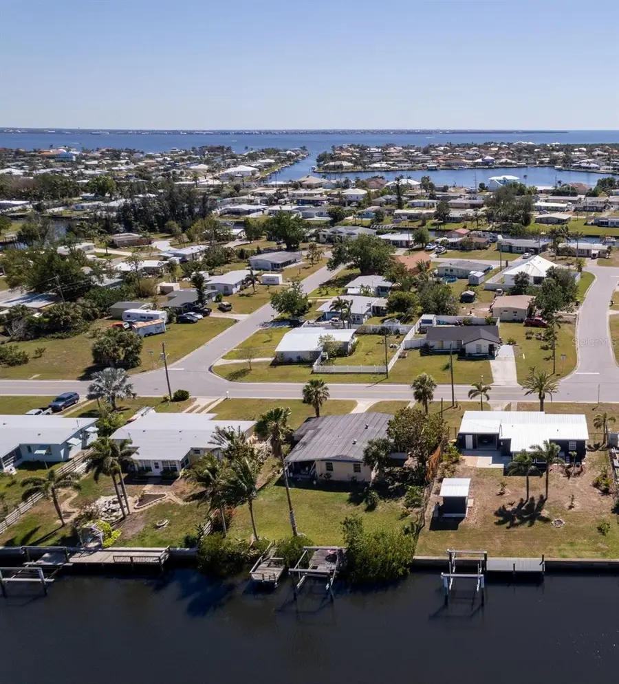 125 Palmetto Circle Ne, Port Charlotte, FL 33952 - Image #2