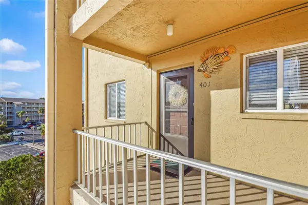 3617 Lake Bayshore Drive #J-401, BRADENTON, FL 34205