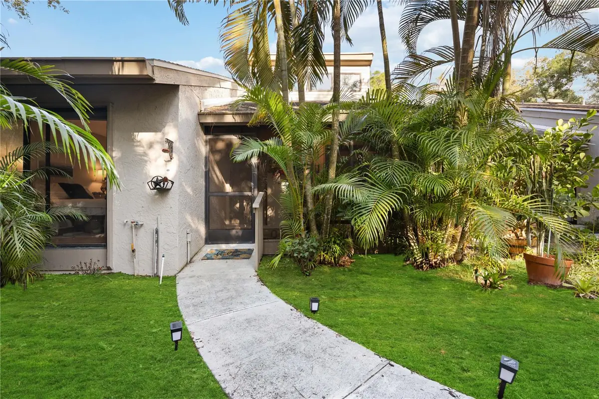 2584 Arboretum Circle #20, Sarasota, FL 34232 - Image #1