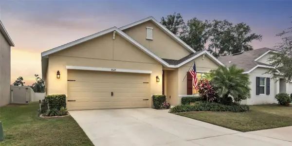 9527 Sunstone Boulevard, THONOTOSASSA, FL 33592