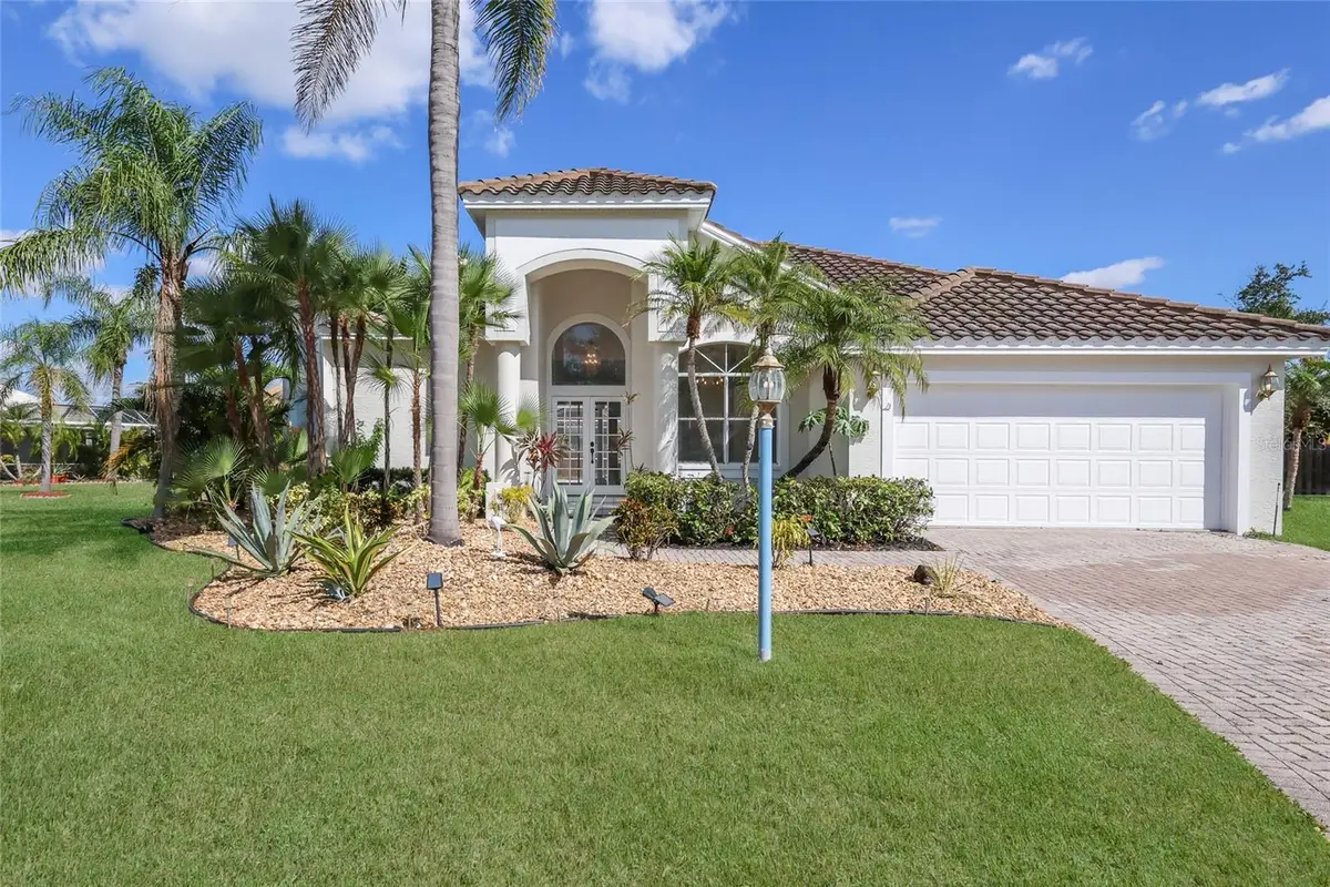 7111 41st Lane E, Sarasota, FL 34243 - Image #1