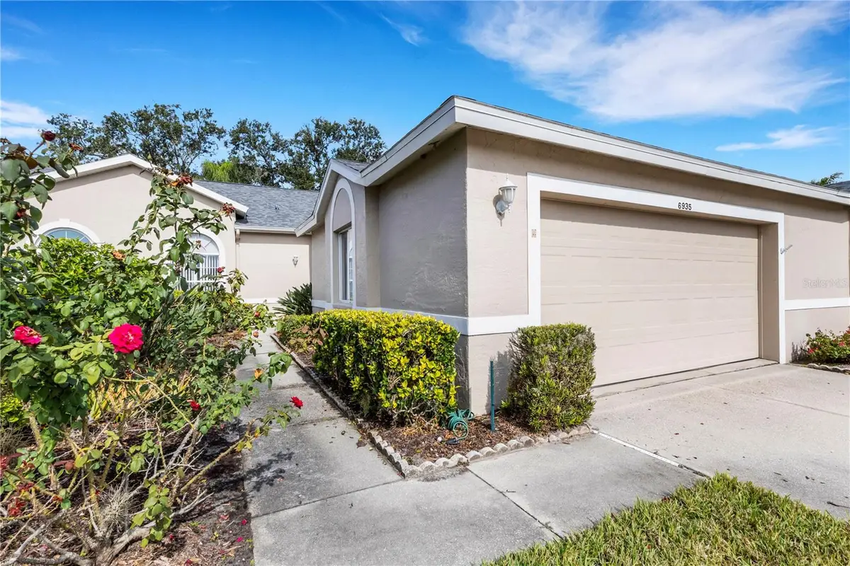 6935 Stoneywalk Court, Bradenton, FL 34203 - Image #1