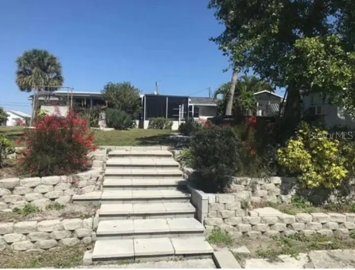 117 Arlington Court Ne, Port Charlotte, FL 33952 - Image #3