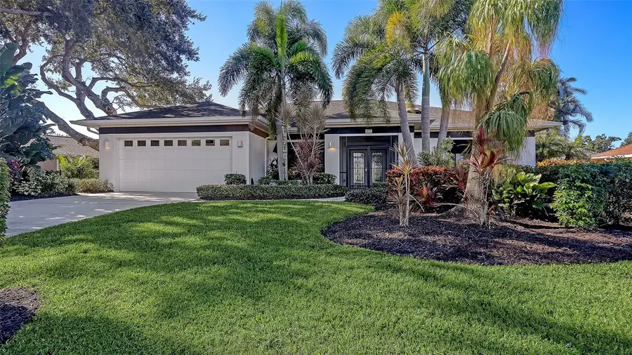 8068 Estates Drive, Sarasota, FL 34243 - Image #2