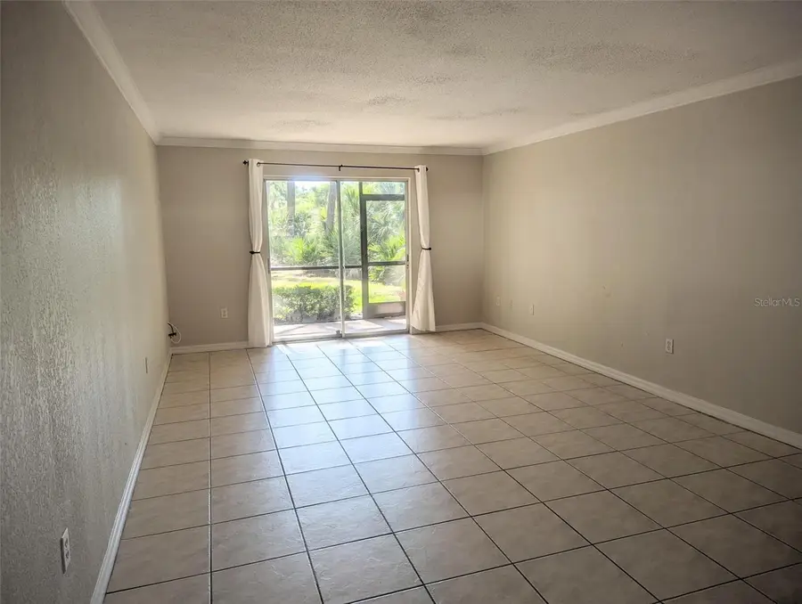 906 La Costa Circle #5, Sarasota, FL 34237 - Image #2