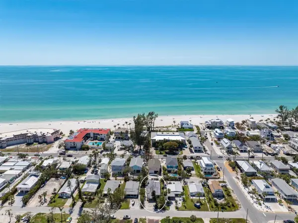 2714 Avenue C, HOLMES BEACH, FL 34217
