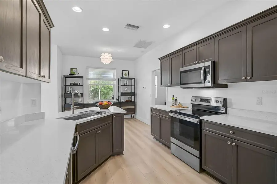 6418 2nd Street E, Bradenton, FL 34203 - Image #3