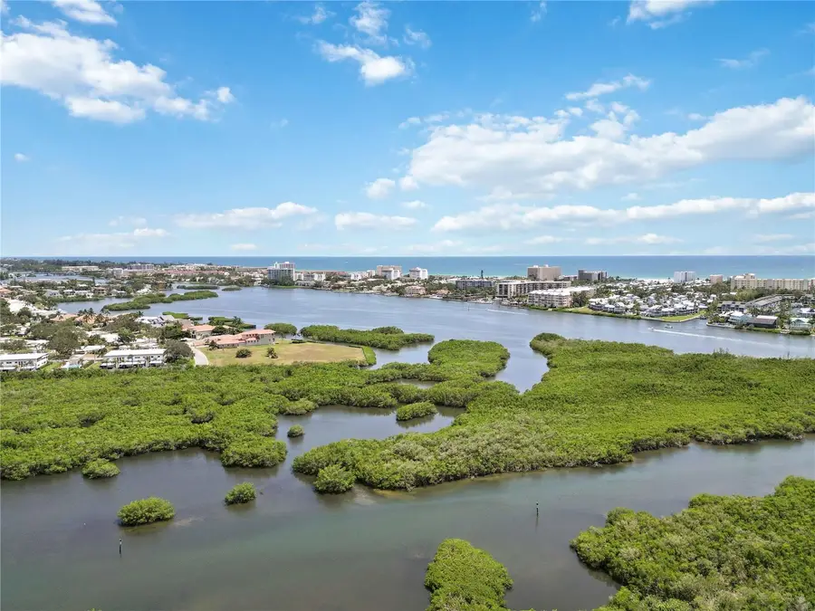 5450 Eagles Point Circle #405, Sarasota, FL 34231 - Image #3
