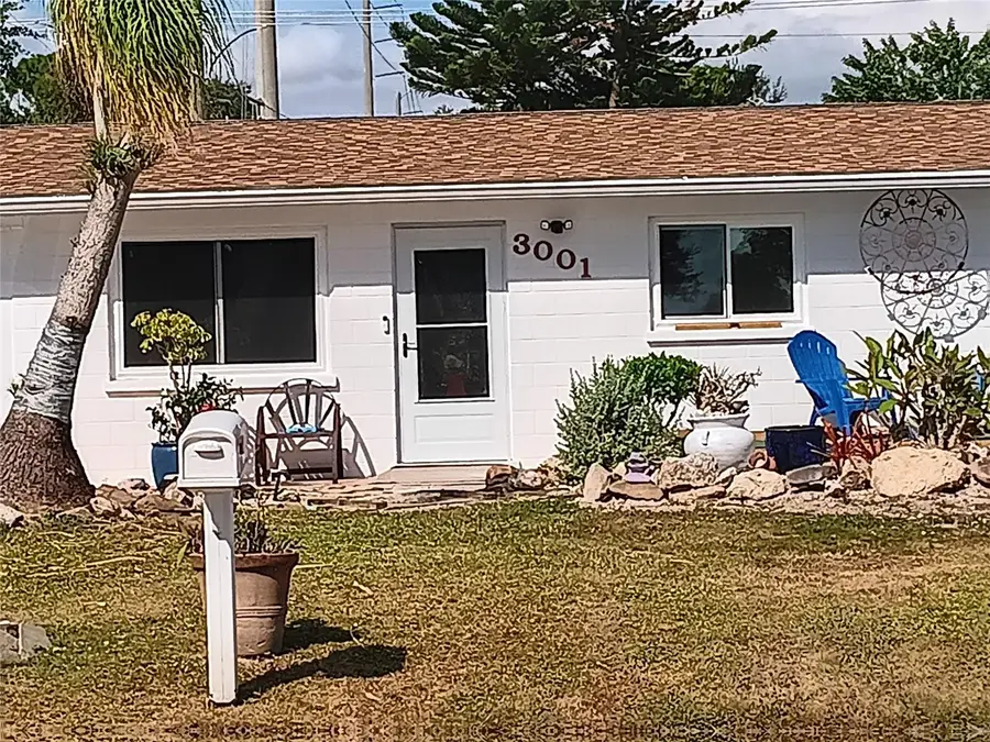 3001 Eden Mills Dr, Sarasota, FL 34237 - Image #2