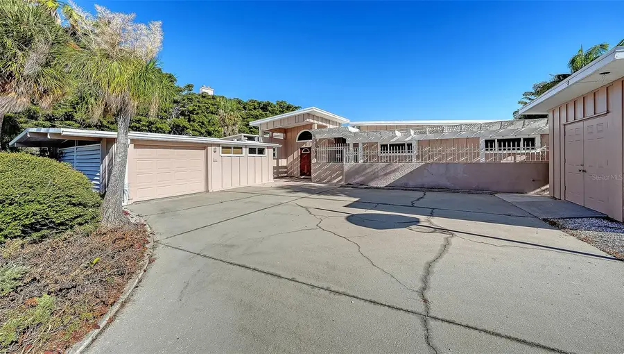 355 S Shore Drive, Sarasota, FL 34234 - Image #3