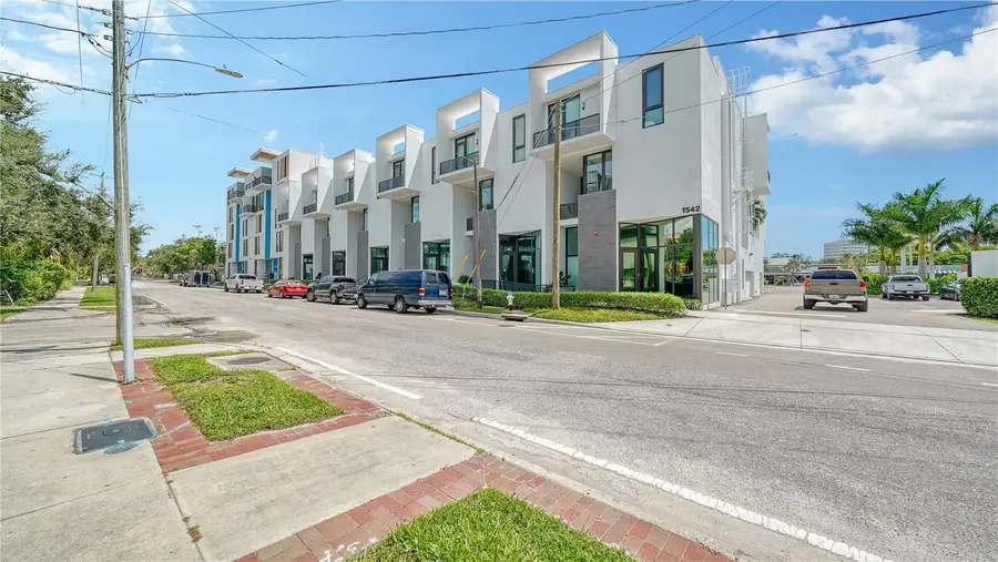1558 4th Street #210, Sarasota, FL 34236 - Image #2