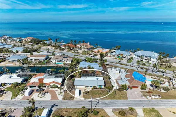 609 Foxworth Lane, HOLMES BEACH, FL 34217