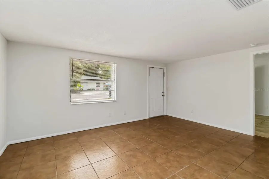 1003 58th Avenue Drive E, Bradenton, FL 34203 - Image #2