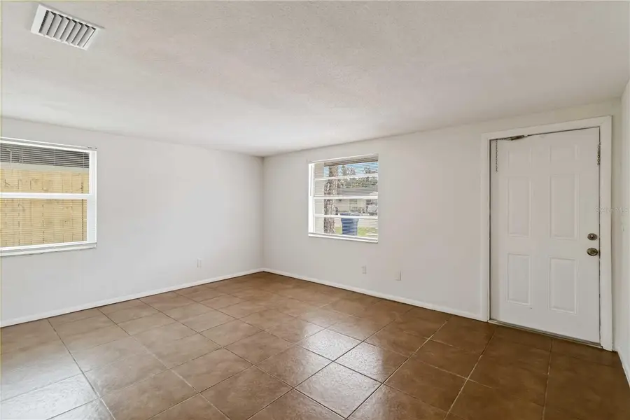 1003 58th Avenue Drive E, Bradenton, FL 34203 - Image #3