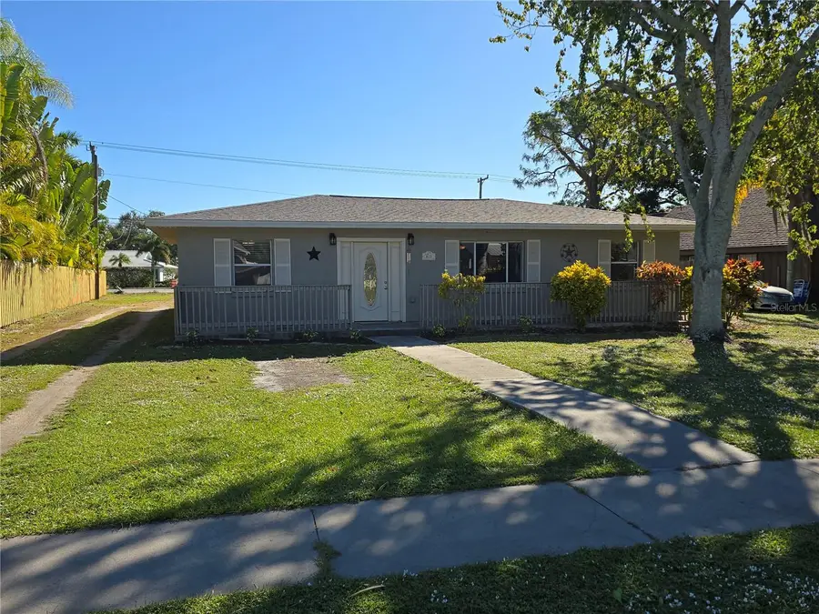 613 Casabella Drive, Bradenton, FL 34209 - Image #2