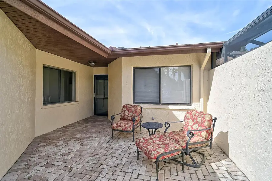 5633 Avista Drive, Sarasota, FL 34243 - Image #2