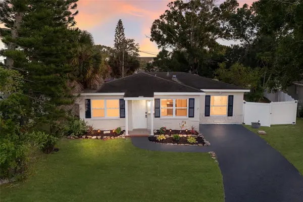 1910 New Hampshire Avenue Ne, ST PETERSBURG, FL 33703