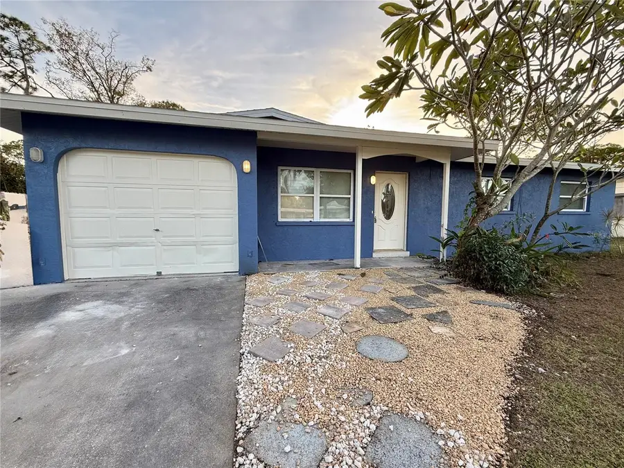 3980 Berkshire Drive, Sarasota, FL 34241 - Image #2