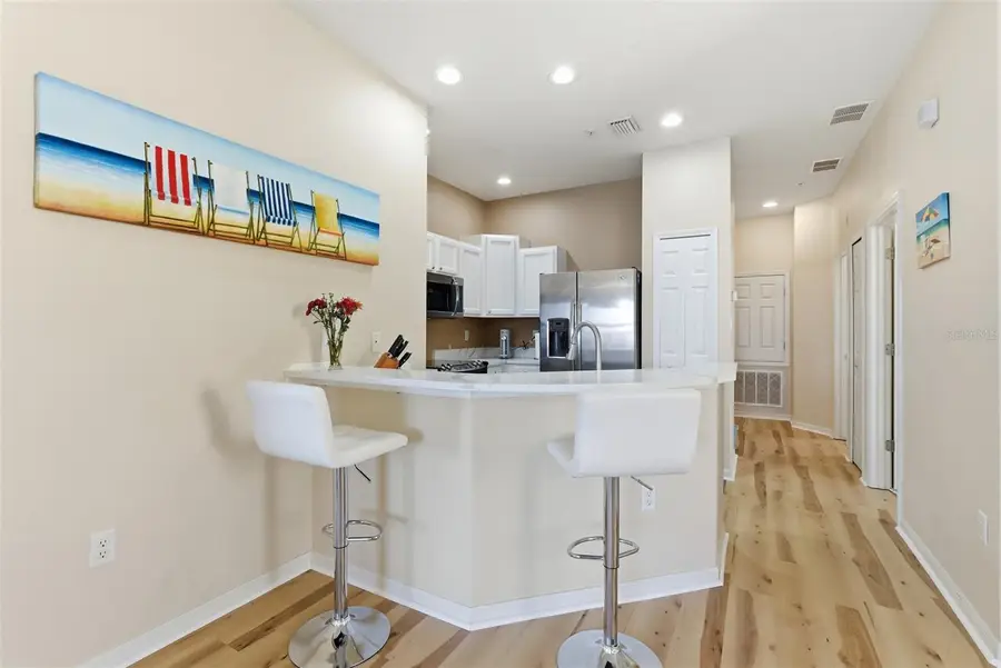 3778 Parkridge Circle #23-201, Sarasota, FL 34243 - Image #3