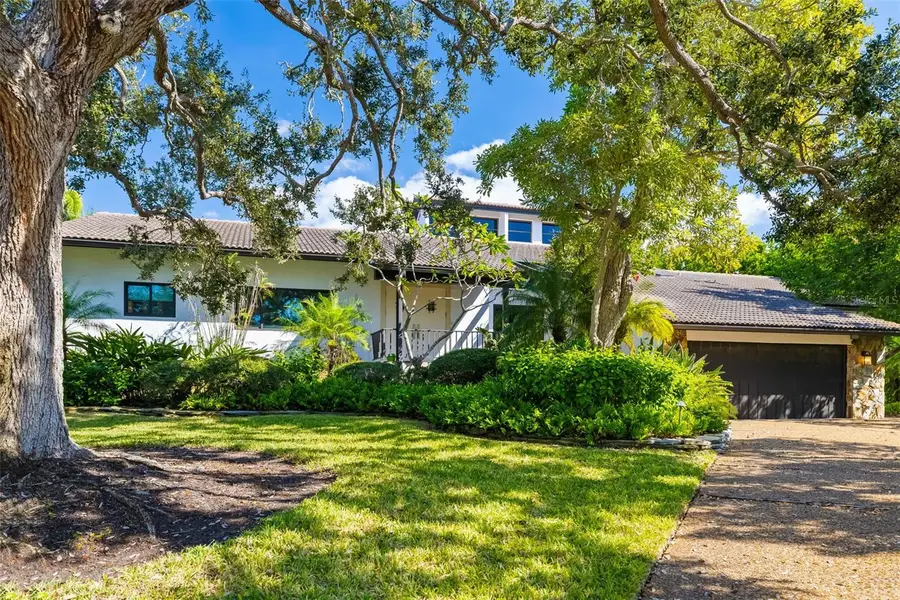 560 Harbor Cove Circle, Longboat Key, FL 34228 - Image #2