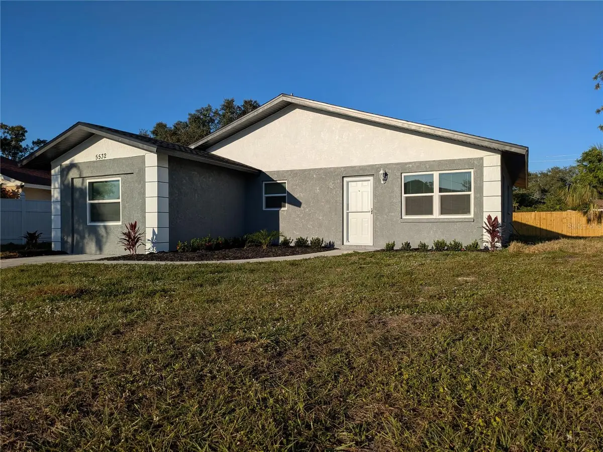 5532 42nd Street E, Bradenton, FL 34203 - Image #1