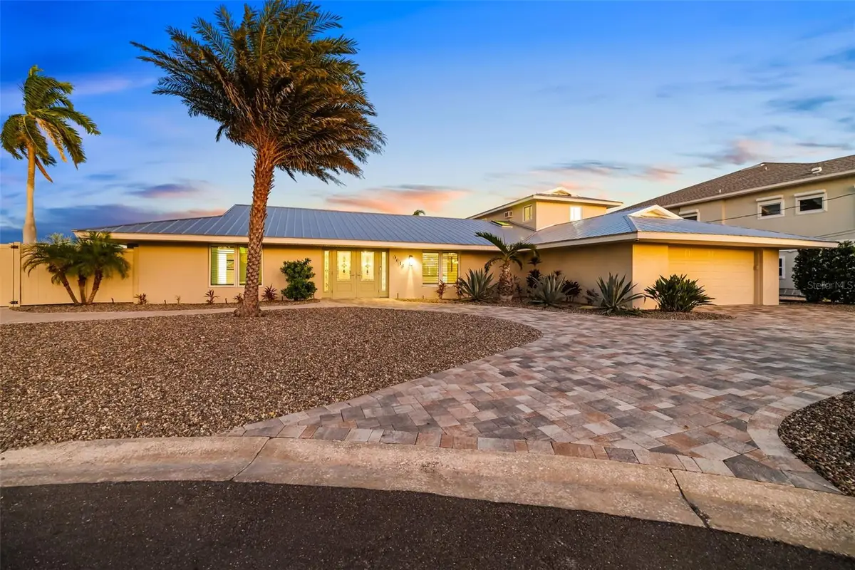 3611 Plumosa Terrace, Bradenton, FL 34210 - Image #1