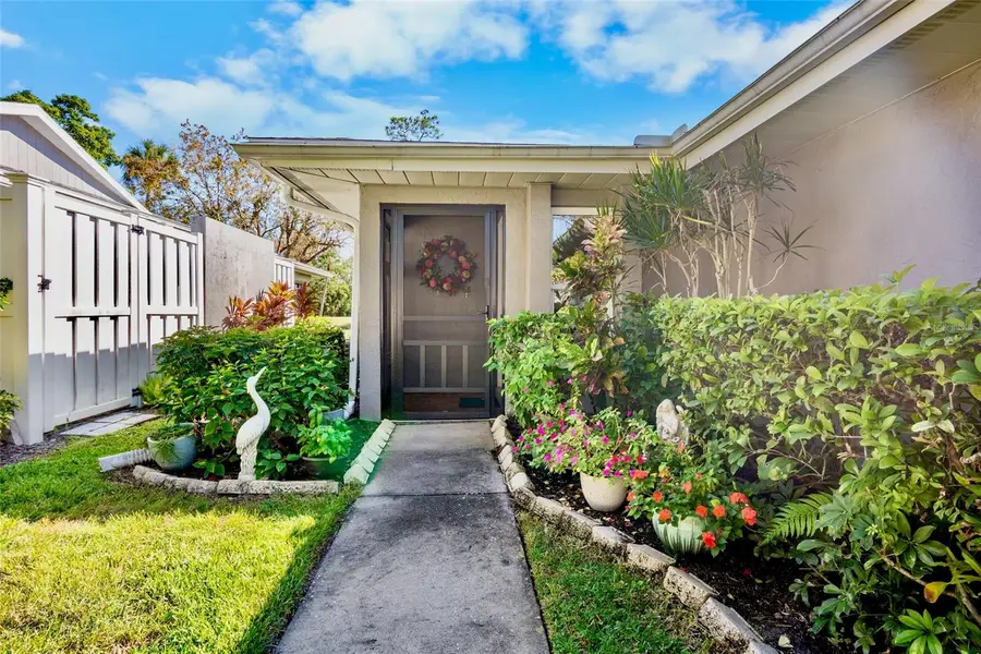 3905 Center Gate Circle #3, Sarasota, FL 34233 - Image #3