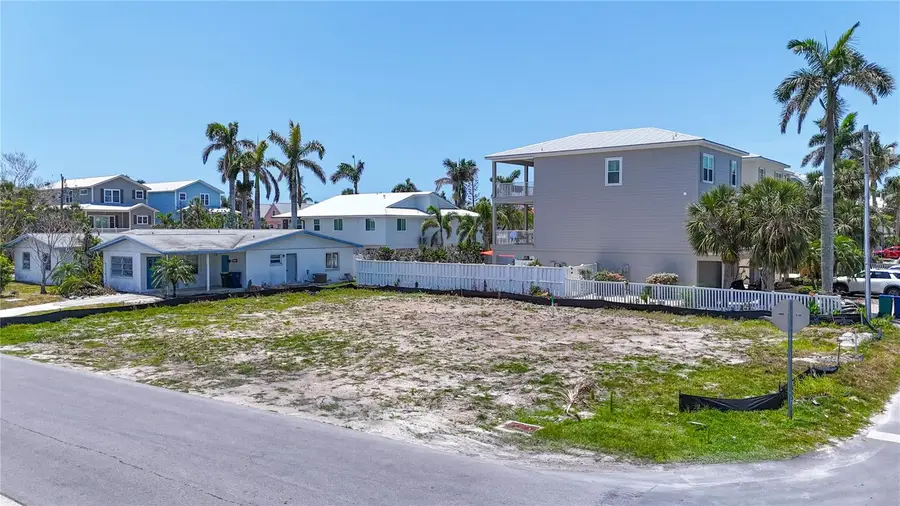 6406 Holmes Boulevard, Holmes Beach, FL 34217 - Image #2