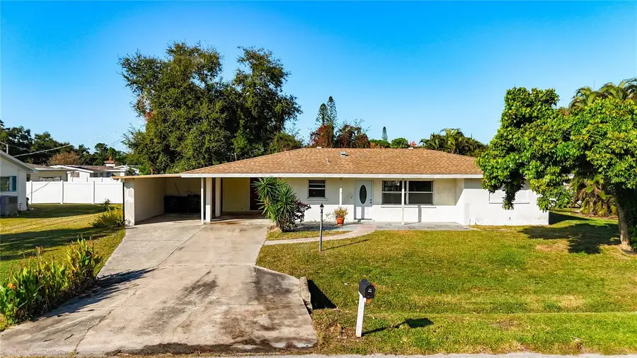 6010 Nutmeg Avenue, Sarasota, FL 34231 - Image #2