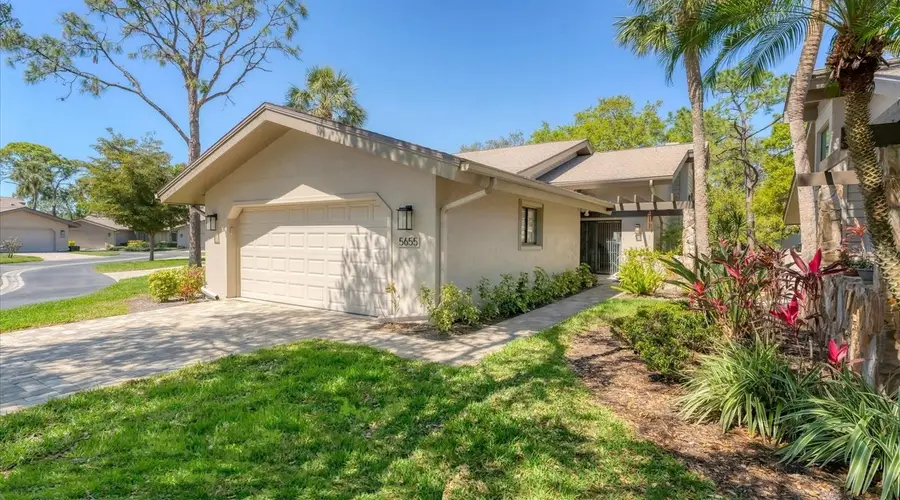 5655 Pipers Waite #27, Sarasota, FL 34235 - Image #2