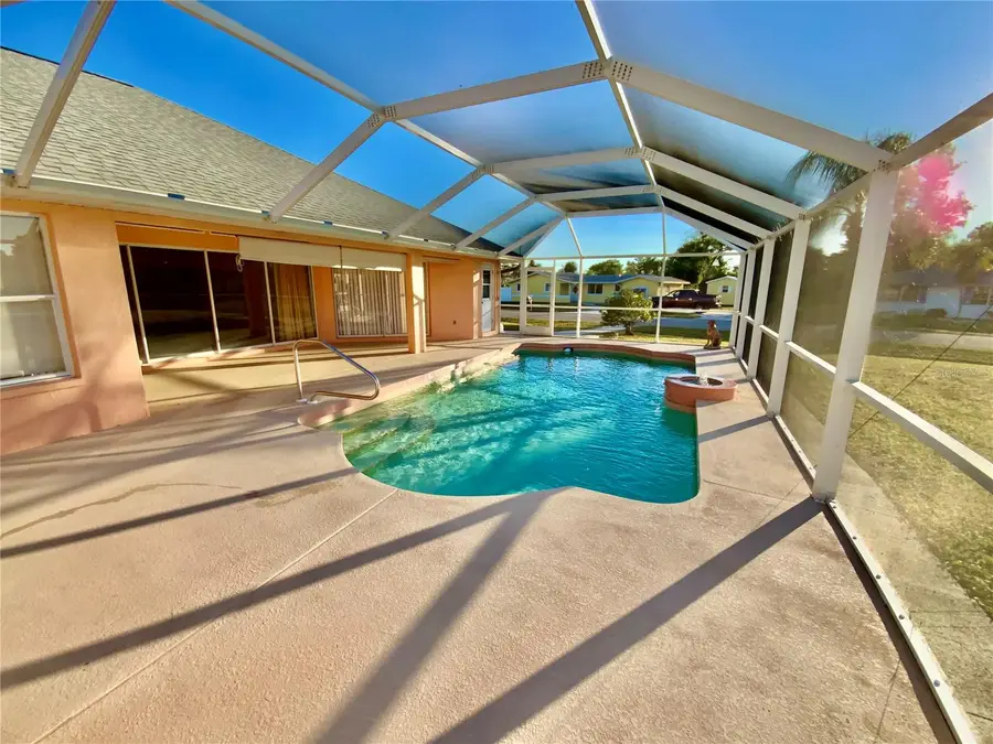 330 W Baffin Drive, Venice, FL 34293 - Image #2