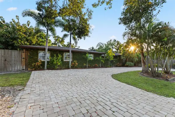 4301 S Lockwood Ridge Road, SARASOTA, FL 34231