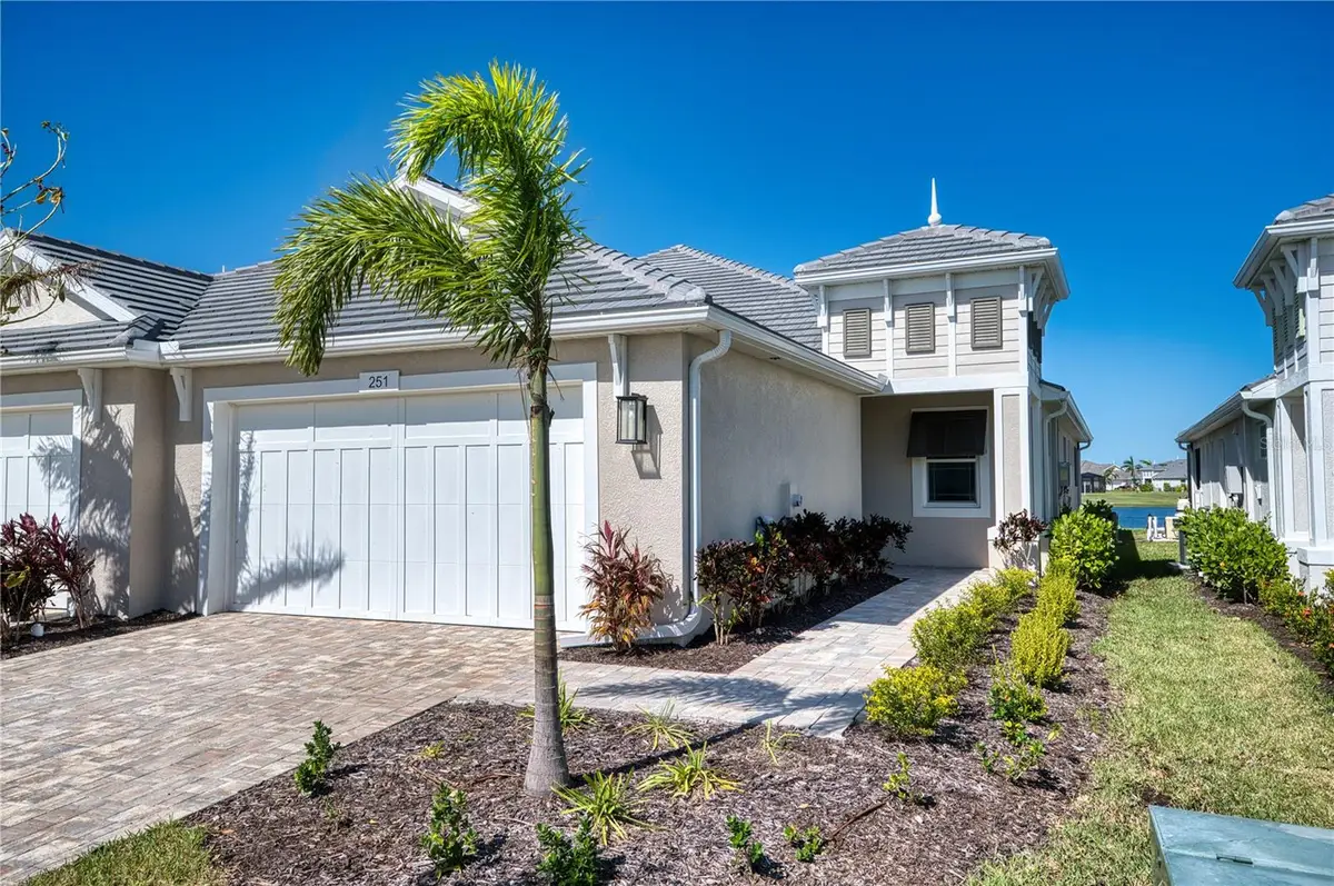 251 Okeeffe Circle, Bradenton, FL 34212 - Image #1
