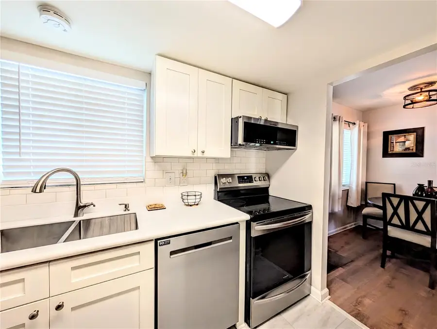 1581 Leisure Drive #M7, Bradenton, FL 34207 - Image #2