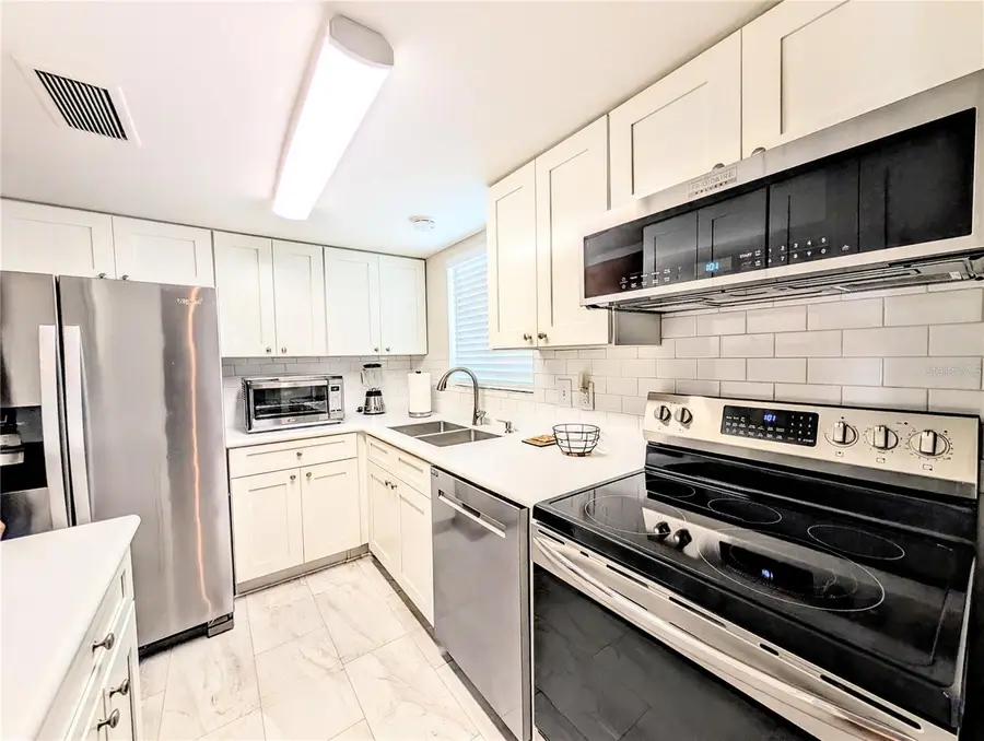 1581 Leisure Drive #M7, Bradenton, FL 34207 - Image #3