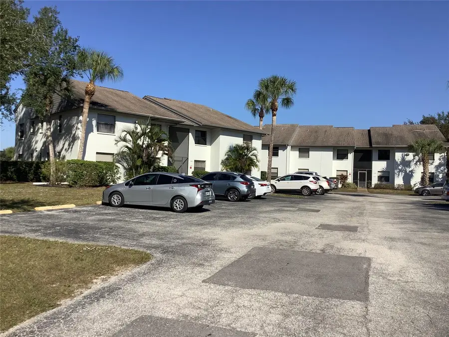 2481 Twin Drive #29, Sarasota, FL 34234 - Image #3