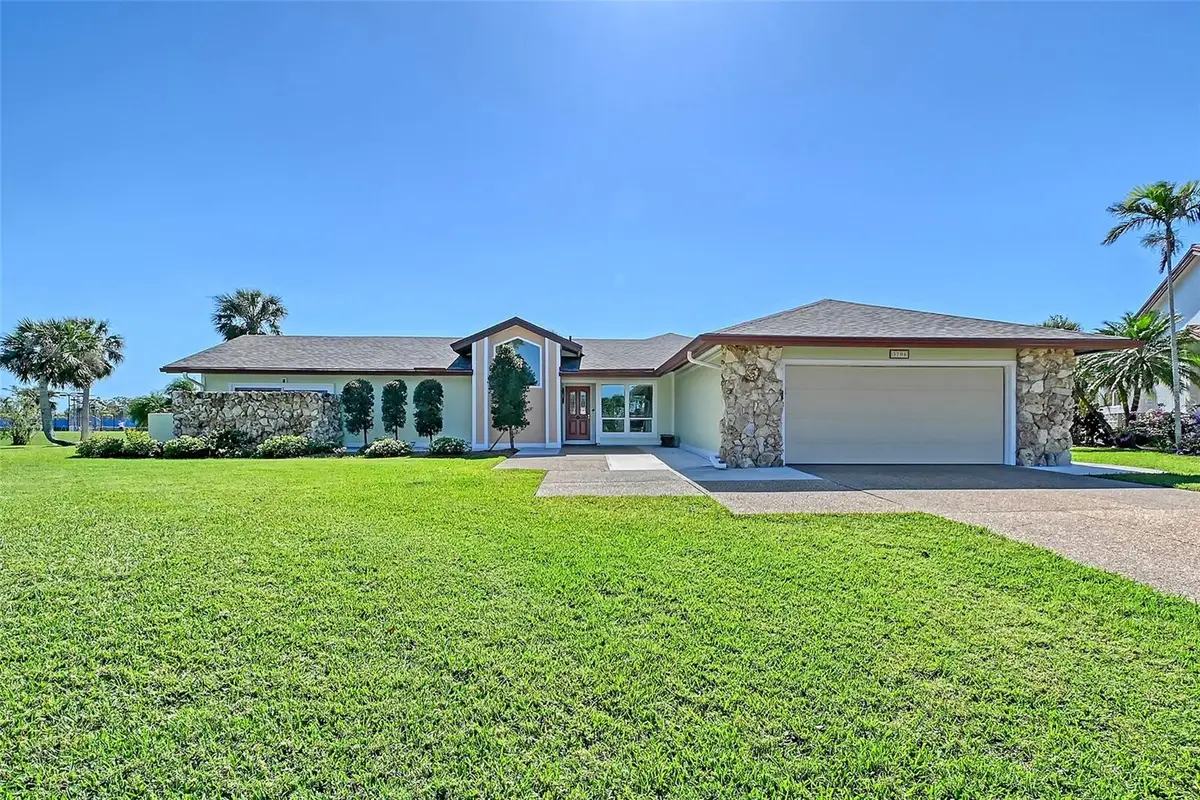 3704 Prairie Dunes Drive, Sarasota, FL 34238 - Image #1